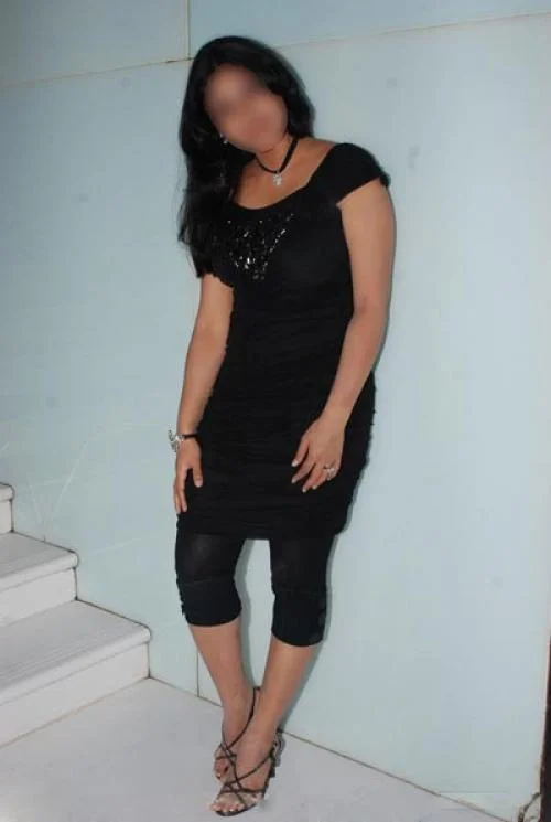 Call Girls Idgah Hills